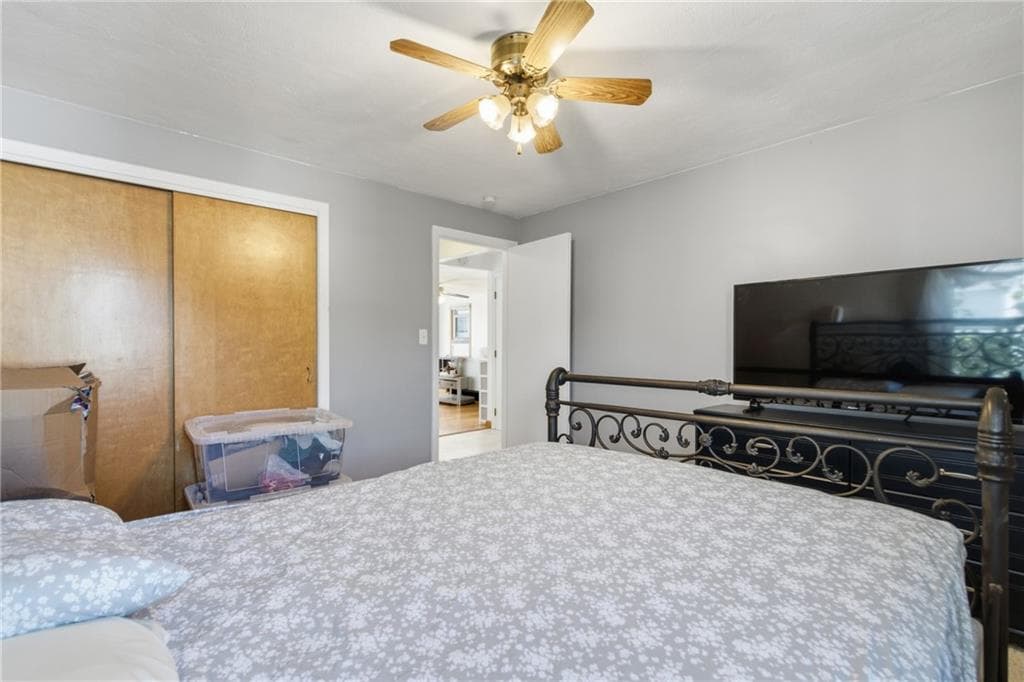Single Family Residence at 74 Messina Street, Providence, photo 13 of 31