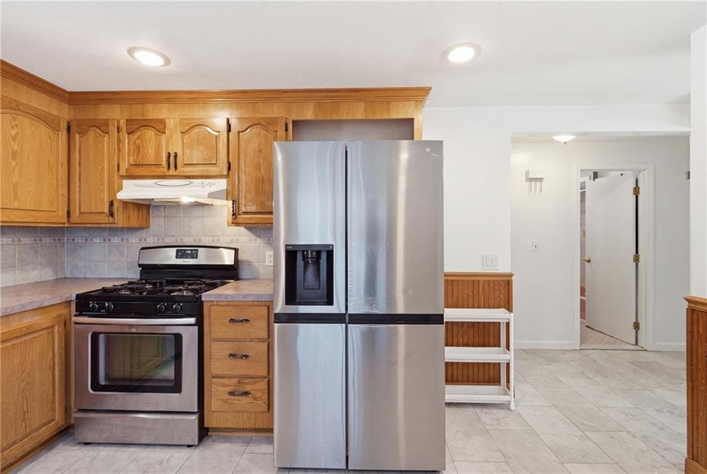 Single Family Residence at 74 Messina Street, Providence, photo 10 of 31