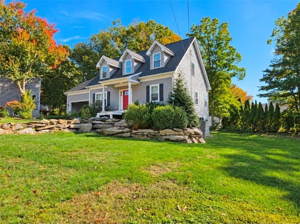 Single Family Residence at 17 Ferry Street, Jamestown, photo 6 of 50