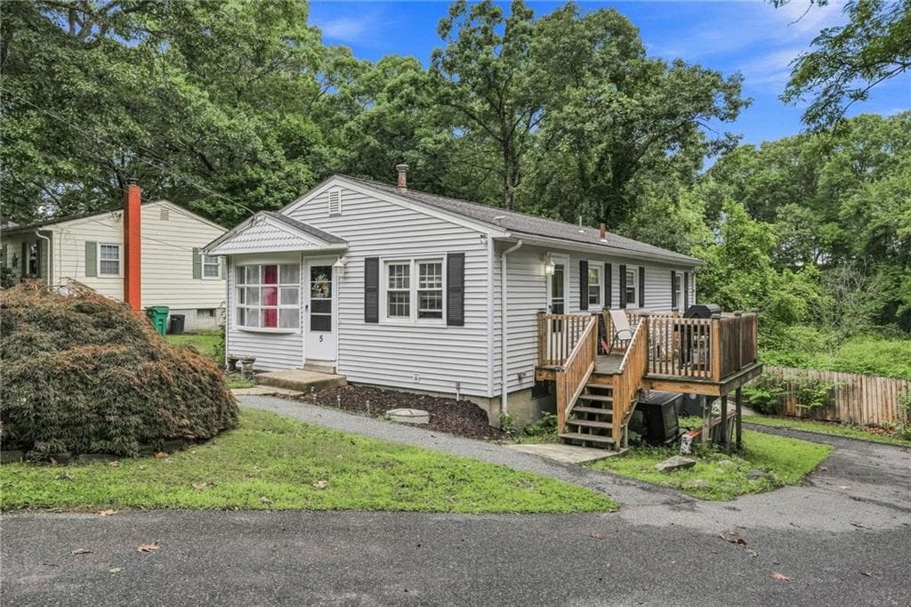 Single Family Residence at 5 Packard Avenue, Warwick, photo 34 of 36