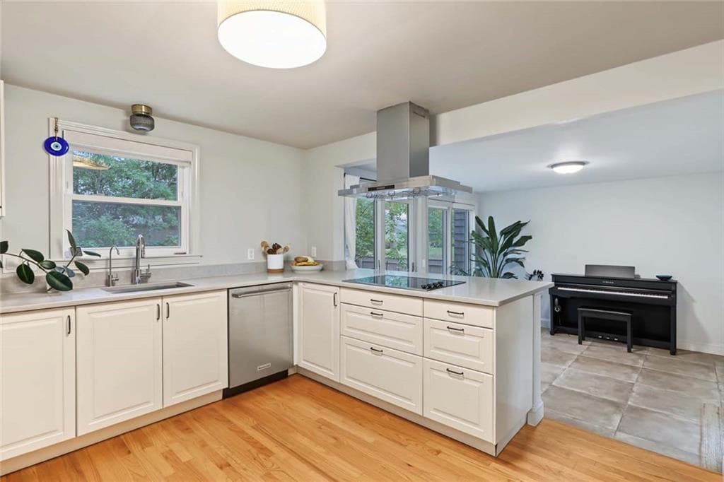 Single Family Residence at 18 Pine Cone Drive, Barrington, photo 10 of 35