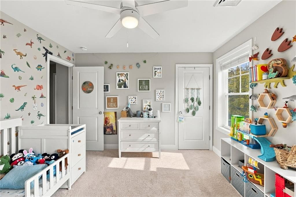 Single Family Residence at 8 Wincheck Pond Road, Hopkinton, photo 16 of 49