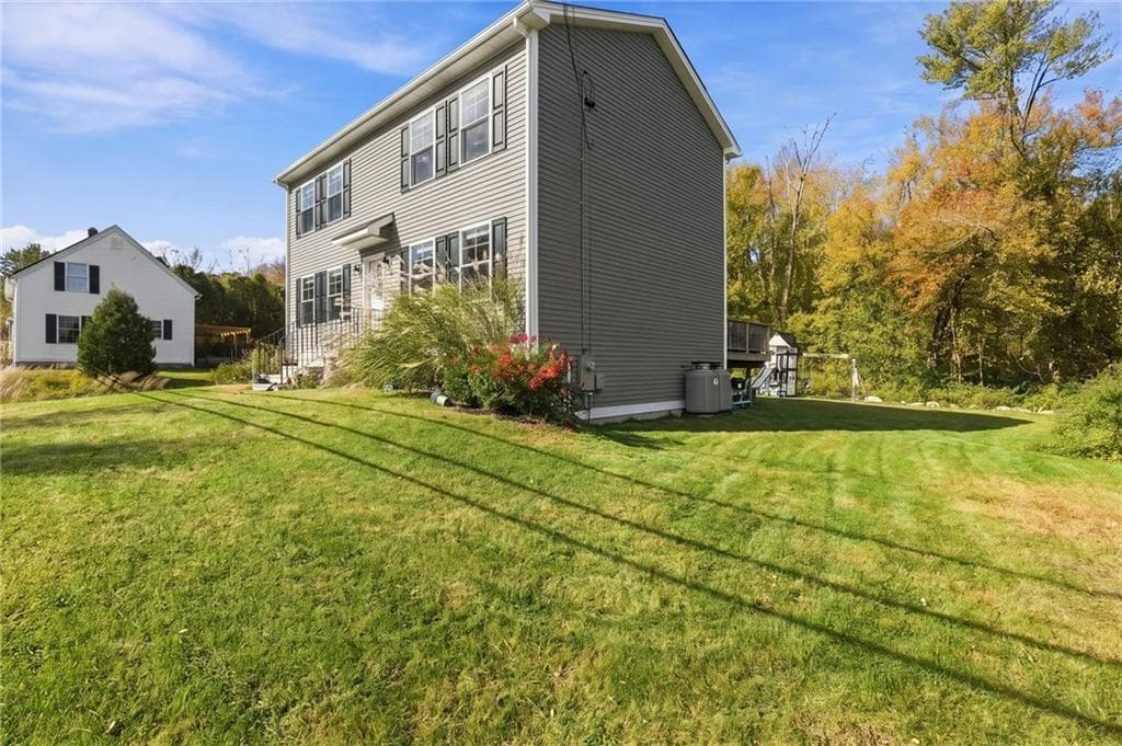 Single Family Residence at 8 Wincheck Pond Road, Hopkinton, photo 49 of 49