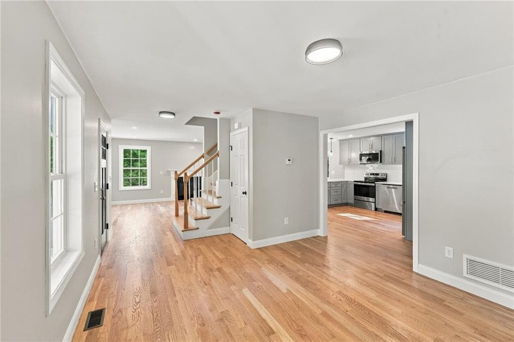 Single Family Residence at 18 Elaine Drive, Hopkinton, photo 7 of 24