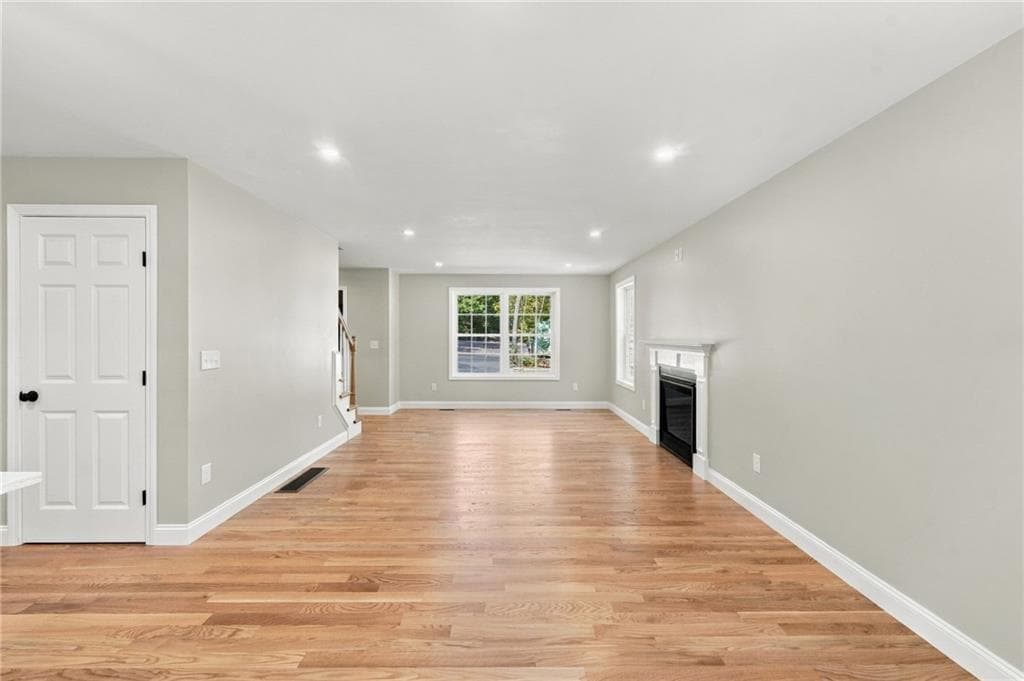 Single Family Residence at 18 Elaine Drive, Hopkinton, photo 8 of 24
