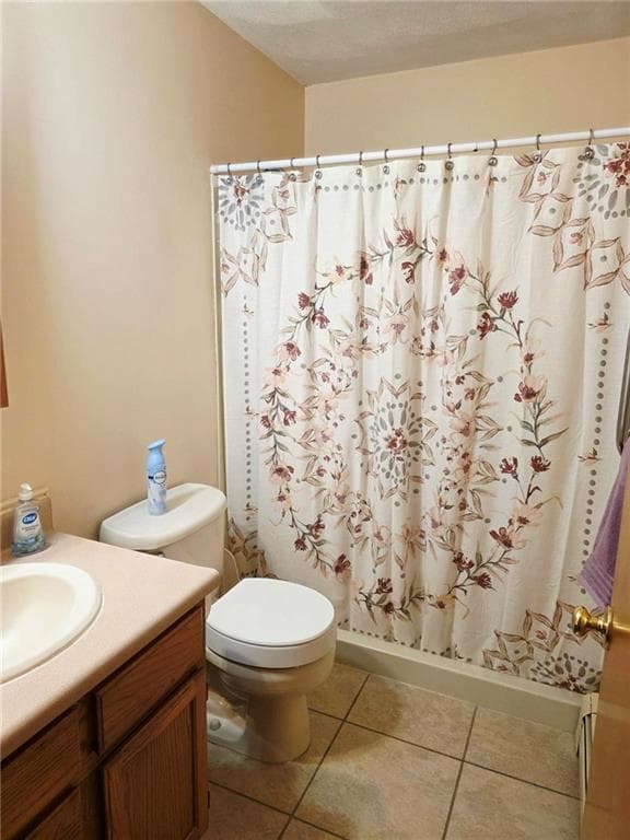 Single Family Residence at 9 Courtney Lane, Hopkinton, photo 14 of 26