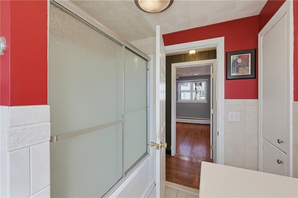Single Family Residence at 168 Vineyard Road, Warwick, photo 17 of 47