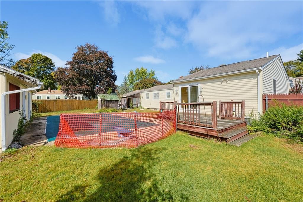 Single Family Residence at 168 Vineyard Road, Warwick, photo 5 of 47