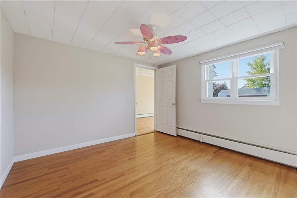 Single Family Residence at 168 Vineyard Road, Warwick, photo 41 of 47