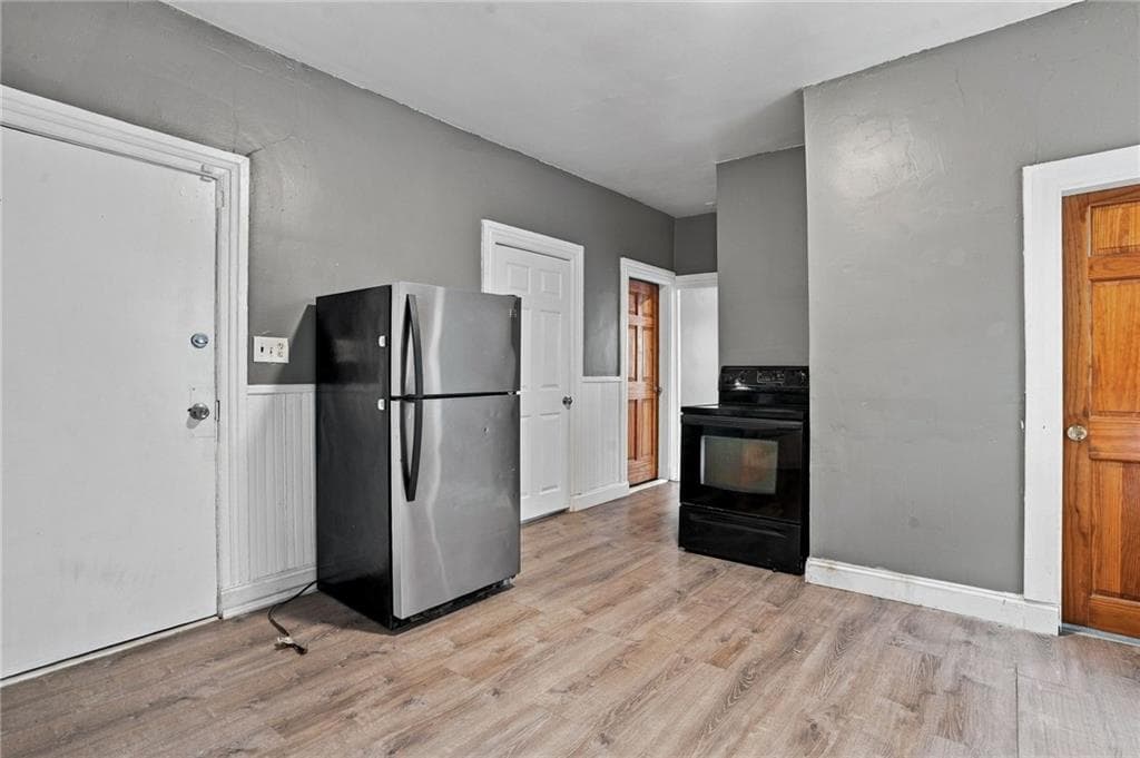 Multi Family at 28 Armington Avenue, Providence, photo 5 of 18