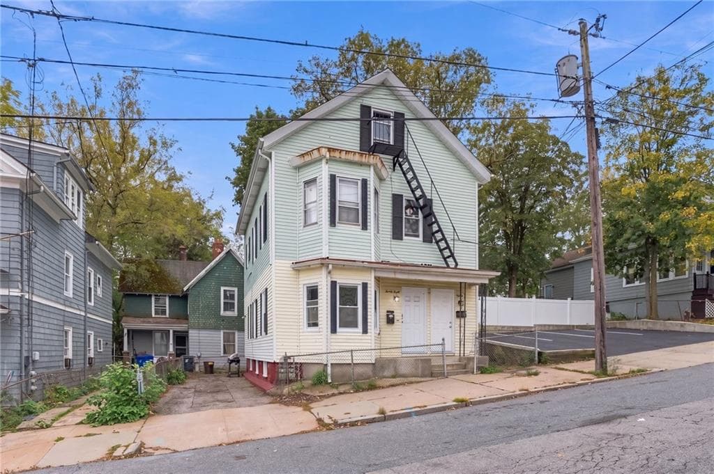 Multi Family at 28 Armington Avenue, Providence, photo 18 of 18