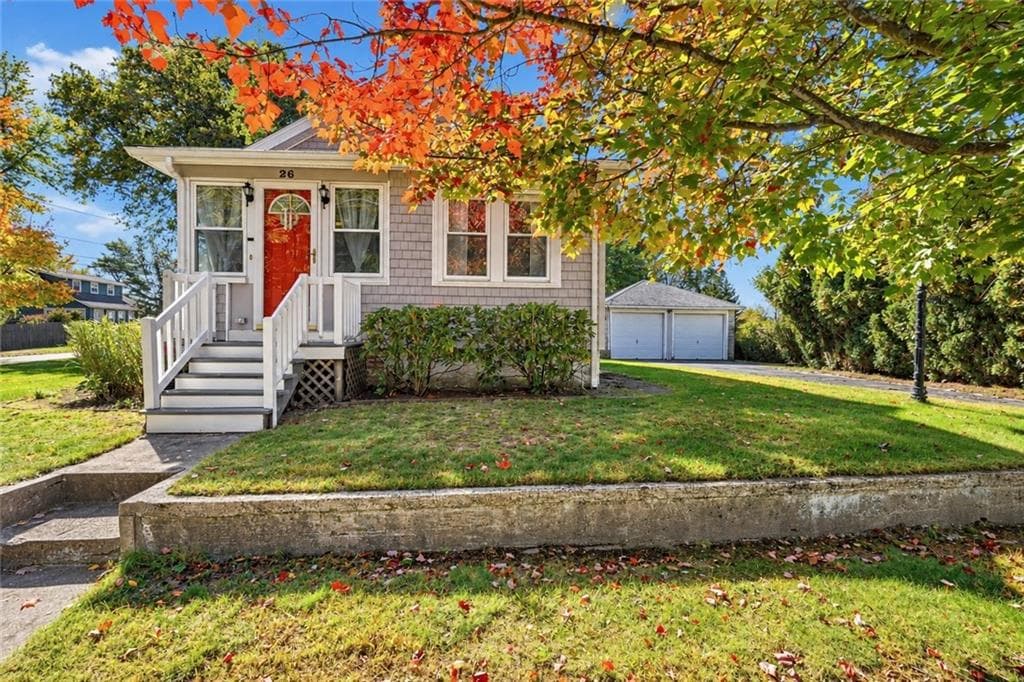 Single Family Residence at 26 Sunset Drive, Barrington, photo 2 of 36