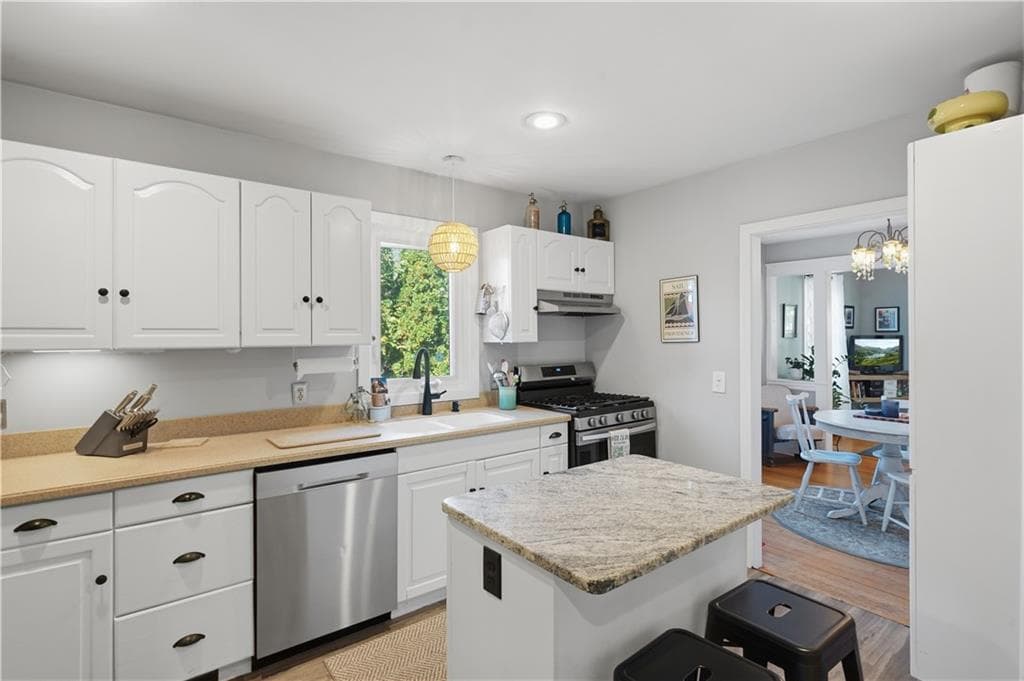 Single Family Residence at 26 Sunset Drive, Barrington, photo 17 of 36