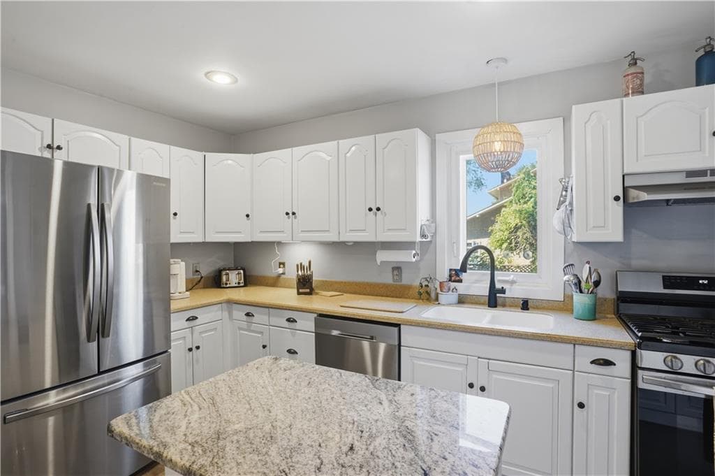 Single Family Residence at 26 Sunset Drive, Barrington, photo 22 of 36