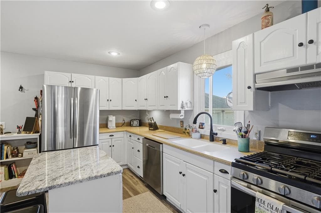 Single Family Residence at 26 Sunset Drive, Barrington, photo 20 of 36