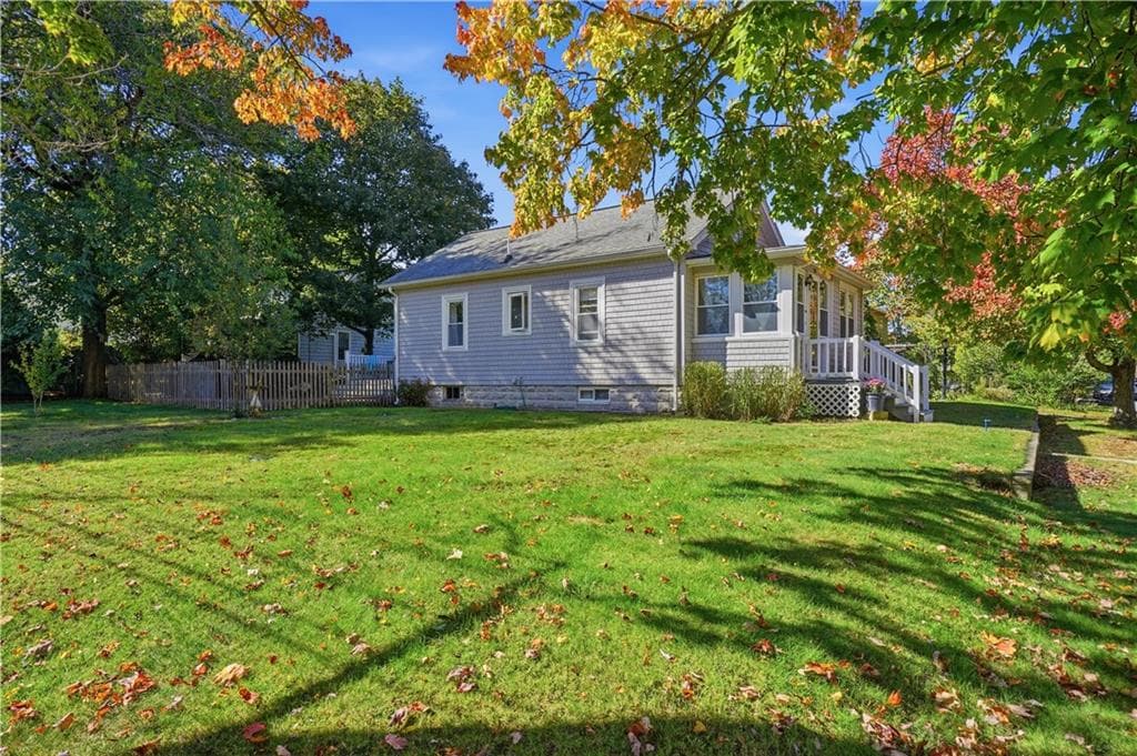 Single Family Residence at 26 Sunset Drive, Barrington, photo 35 of 36