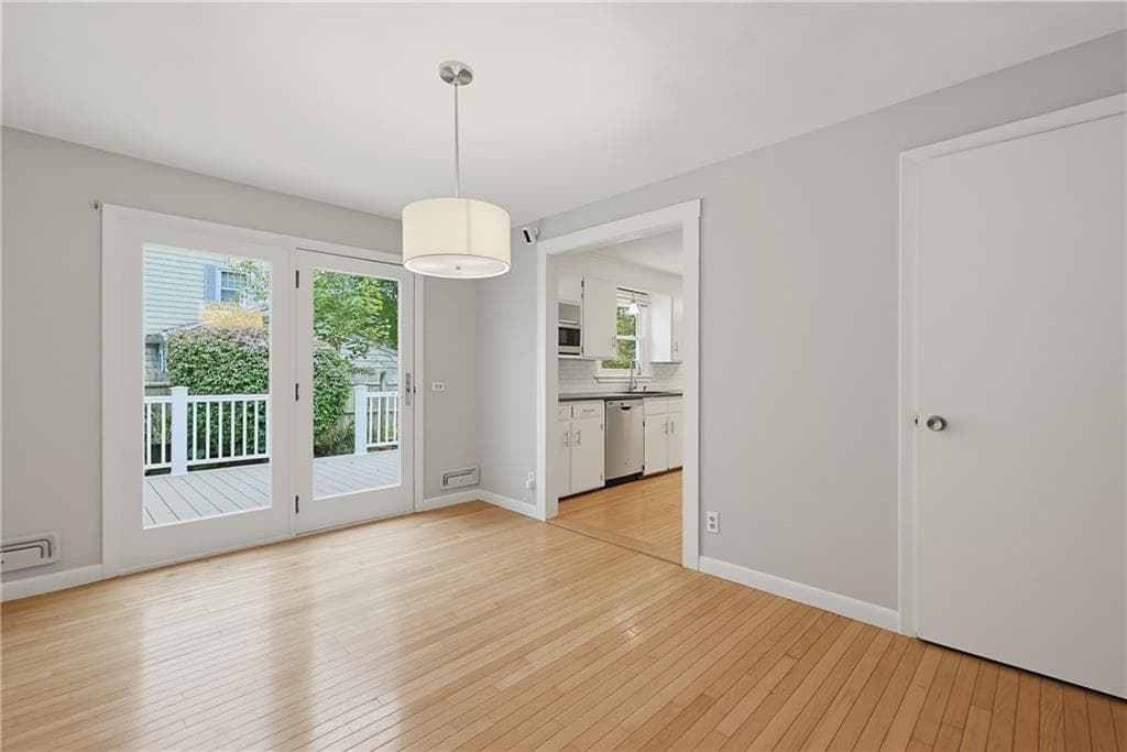 Single Family Residence at 161 Rounds Avenue, East Providence, photo 17 of 44
