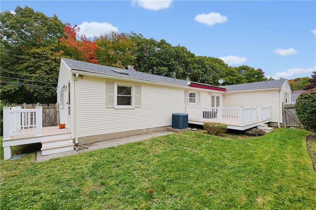 Single Family Residence at 161 Rounds Avenue, East Providence, photo 43 of 44