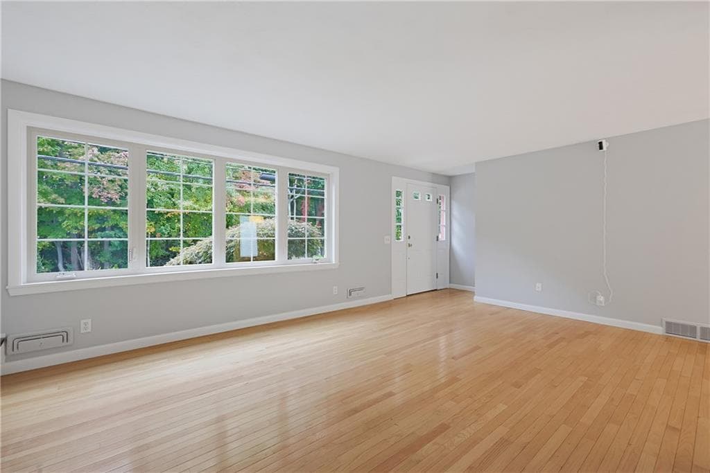 Single Family Residence at 161 Rounds Avenue, East Providence, photo 5 of 44