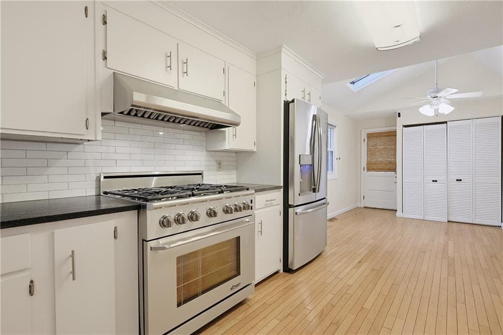 Single Family Residence at 161 Rounds Avenue, East Providence, photo 10 of 44