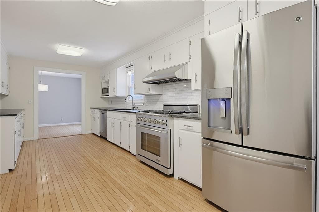 Single Family Residence at 161 Rounds Avenue, East Providence, photo 11 of 44