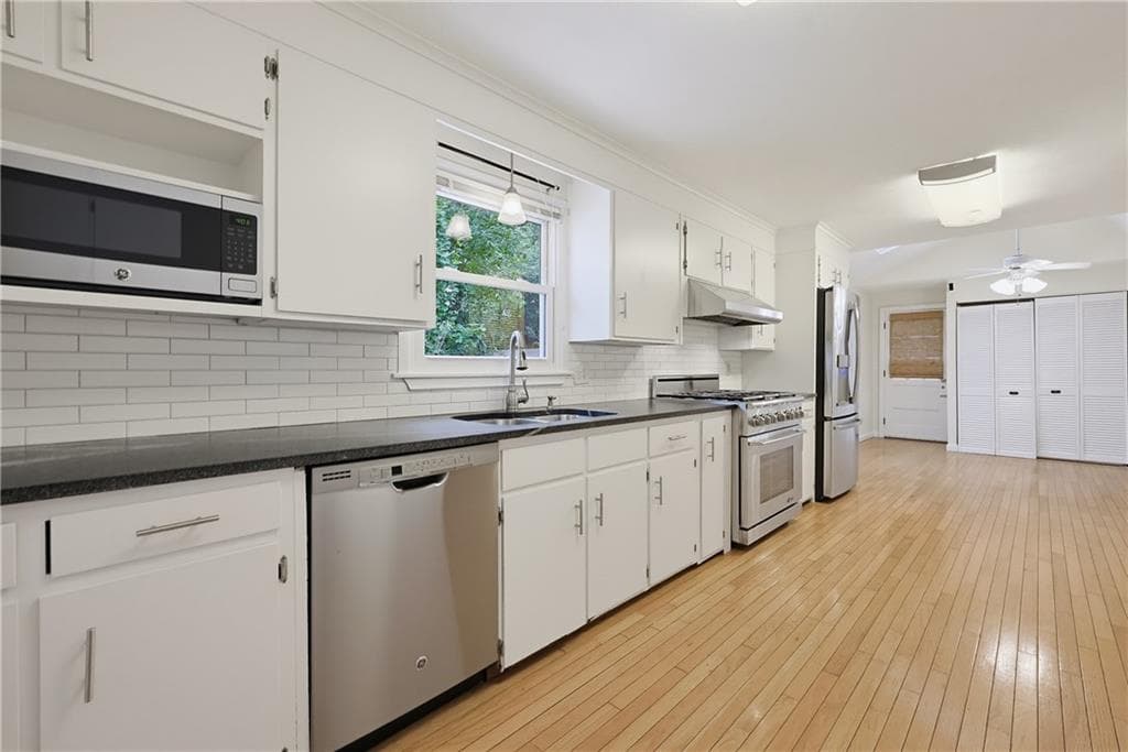 Single Family Residence at 161 Rounds Avenue, East Providence, photo 8 of 44