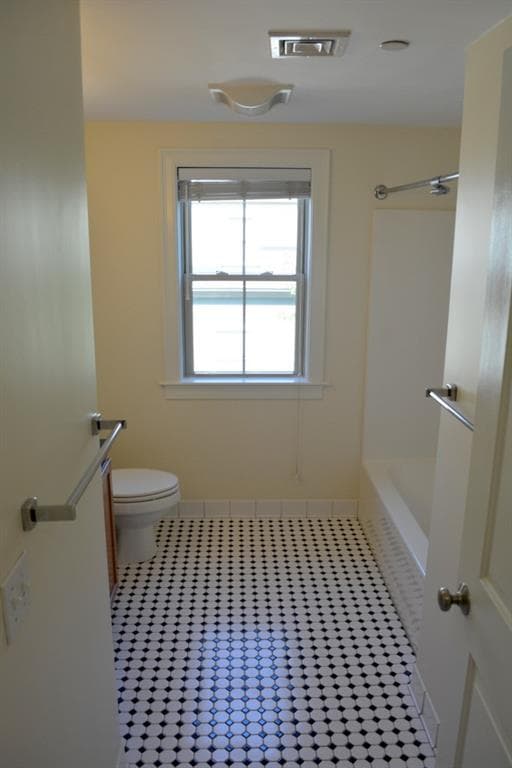 Condominium at 231 Douglas Avenue UNIT 10, Providence, photo 12 of 18