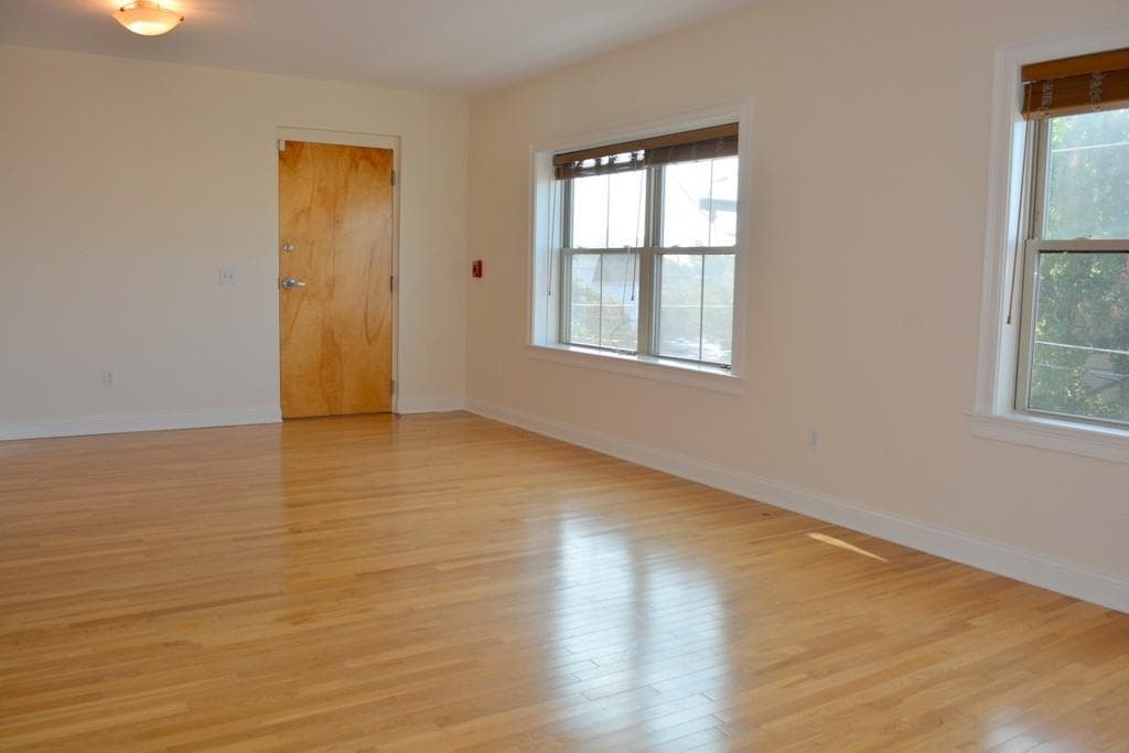 Condominium at 231 Douglas Avenue UNIT 10, Providence, photo 7 of 18