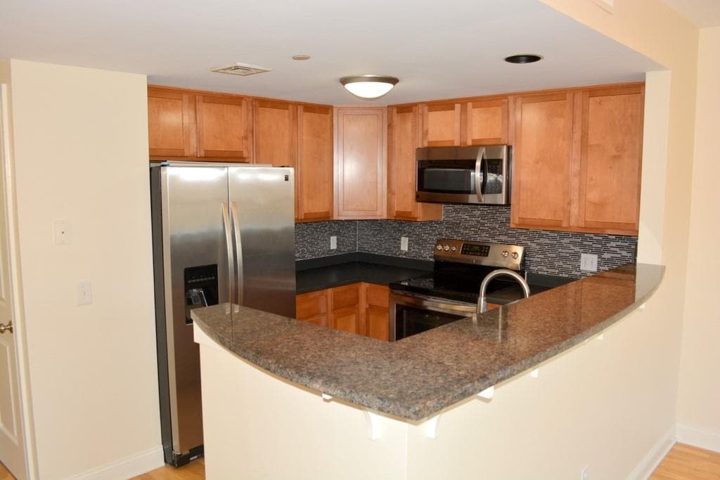 Condominium at 231 Douglas Avenue UNIT 10, Providence, photo 3 of 18