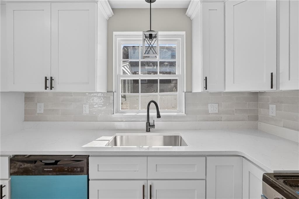 Multi Family at 91 Terrace Avenue, Providence, photo 9 of 48