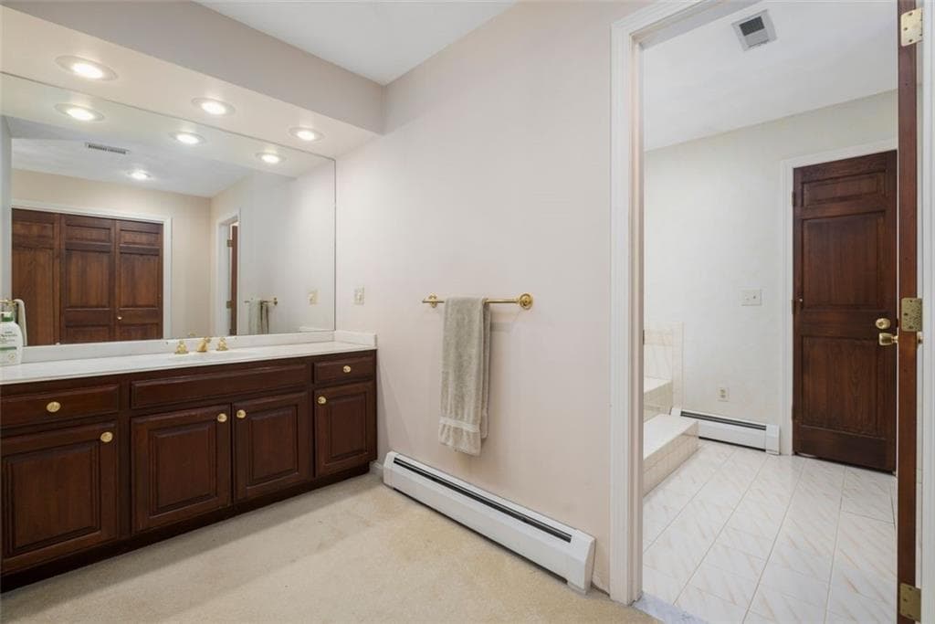 Single Family Residence at 5 Cartier Court, East Greenwich, photo 23 of 44