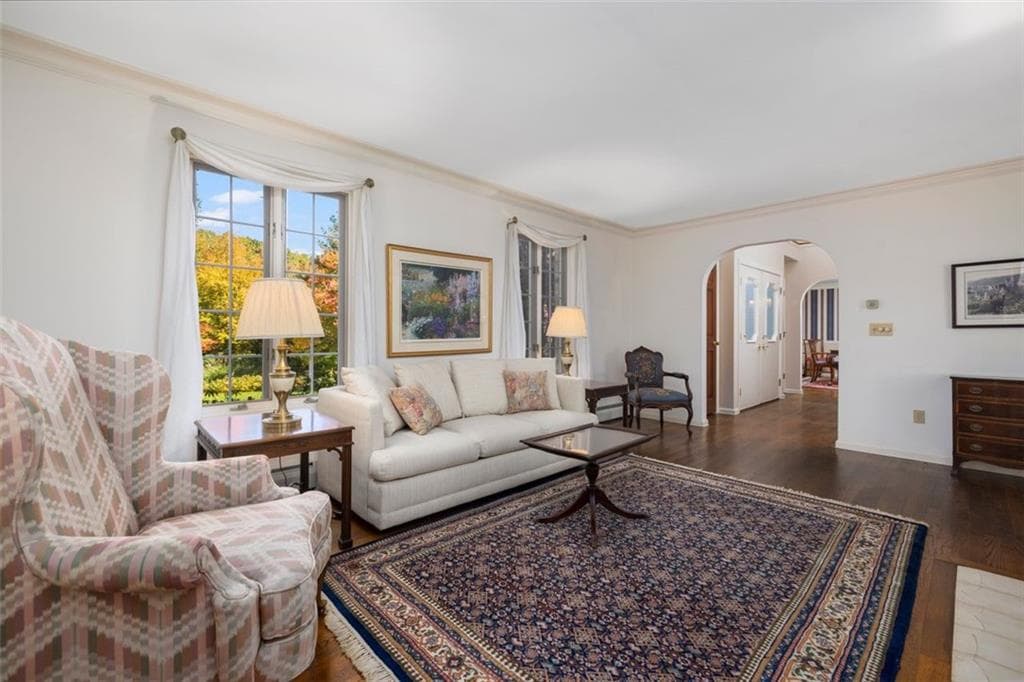 Single Family Residence at 5 Cartier Court, East Greenwich, photo 3 of 44