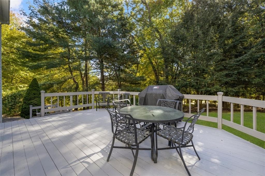 Single Family Residence at 5 Cartier Court, East Greenwich, photo 39 of 44