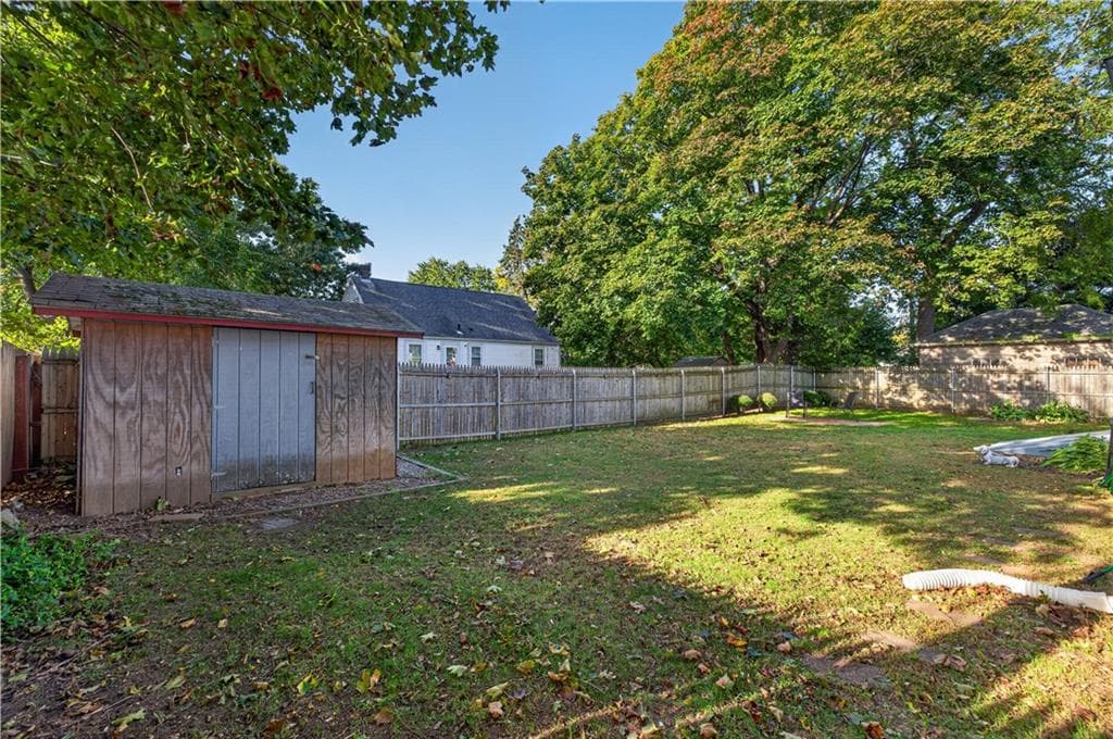 Single Family Residence at 202 Massachusetts Avenue, Warwick, photo 9 of 43