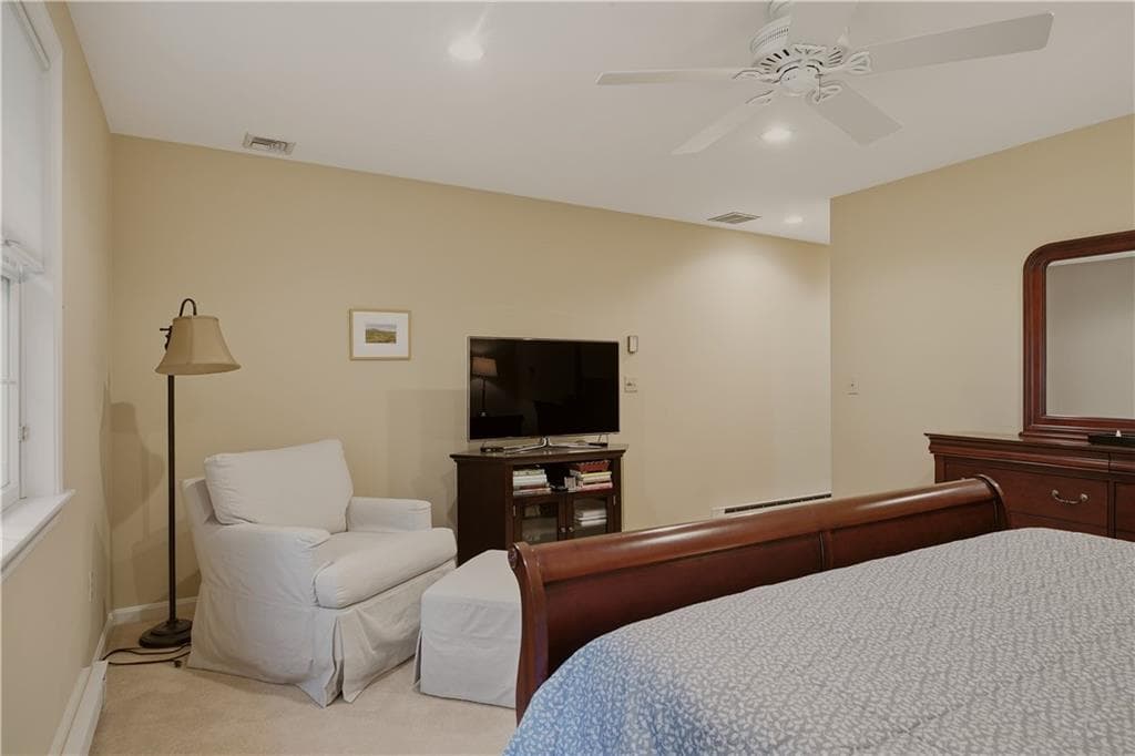 Condominium at 32 Belmont Drive UNIT 4, Portsmouth, photo 18 of 41