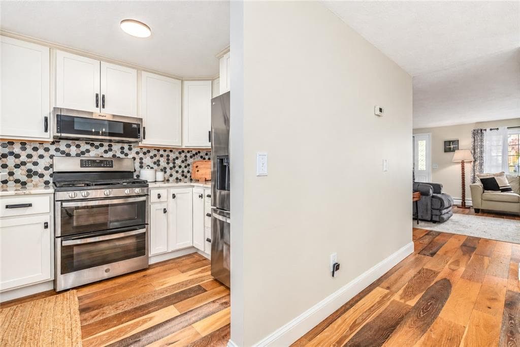 Condominium at 5 A Eagle Run, Warwick, photo 7 of 37