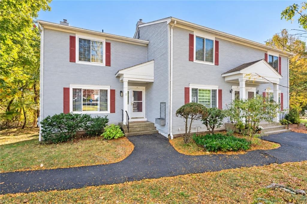 Condominium at 5 A Eagle Run, Warwick, photo 32 of 37