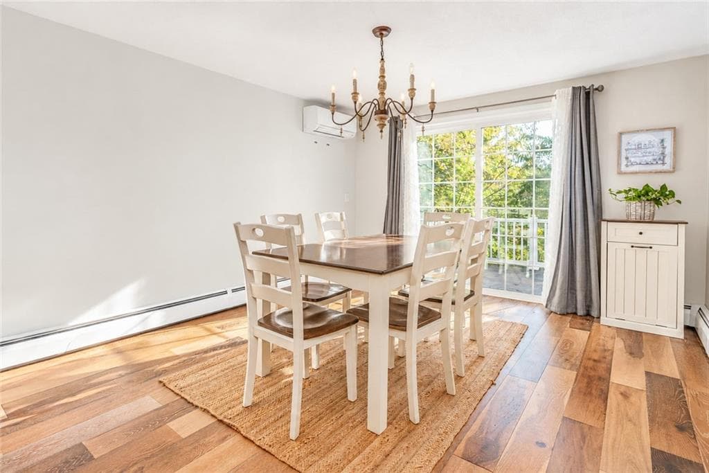 Condominium at 5 A Eagle Run, Warwick, photo 10 of 37