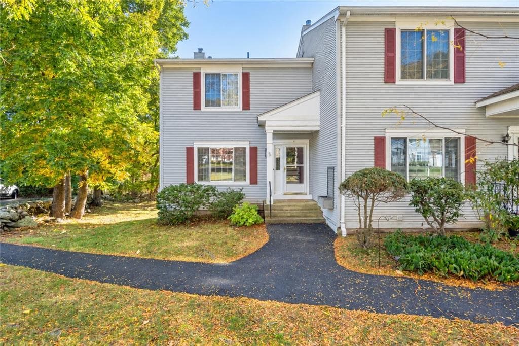 Condominium at 5 A Eagle Run, Warwick, photo 31 of 37