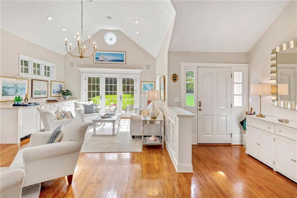Single Family Residence at 80 Ayrault Street, Newport, photo 6 of 50