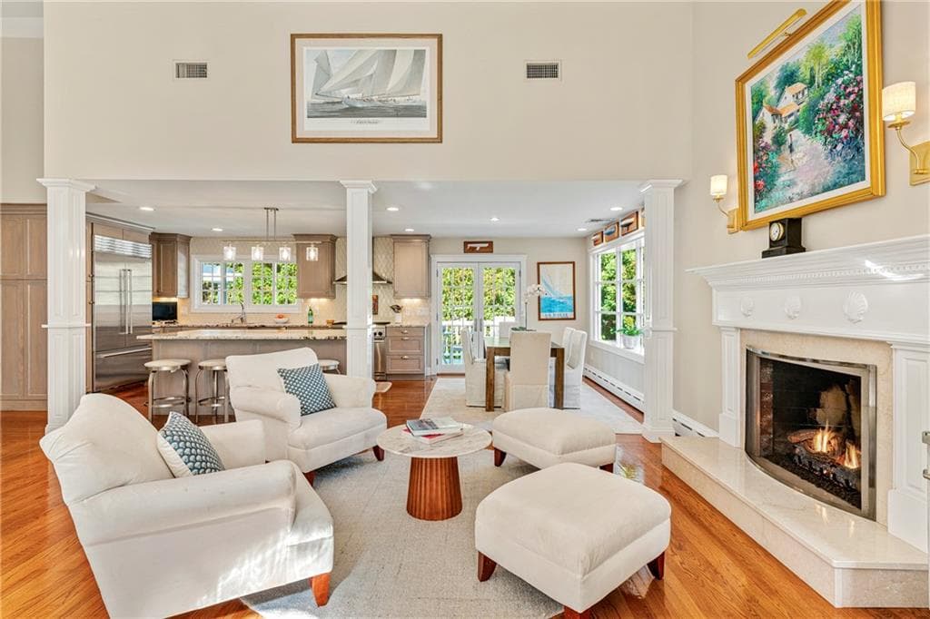 Single Family Residence at 80 Ayrault Street, Newport, photo 13 of 50