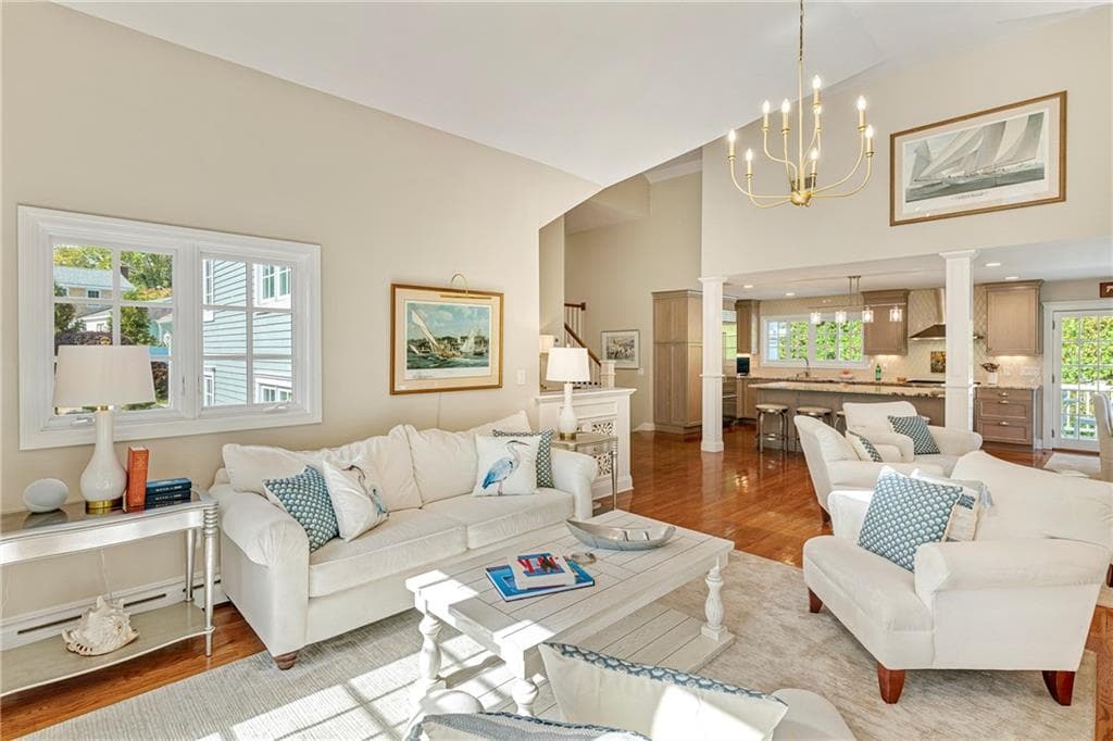 Single Family Residence at 80 Ayrault Street, Newport, photo 12 of 50