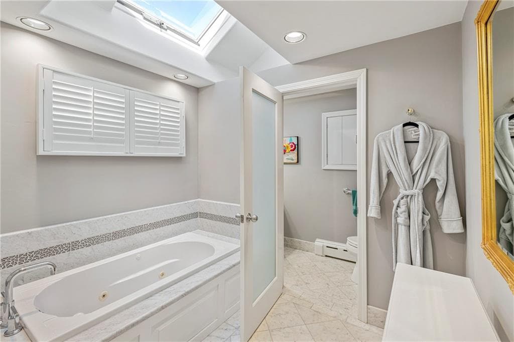 Single Family Residence at 80 Ayrault Street, Newport, photo 26 of 50