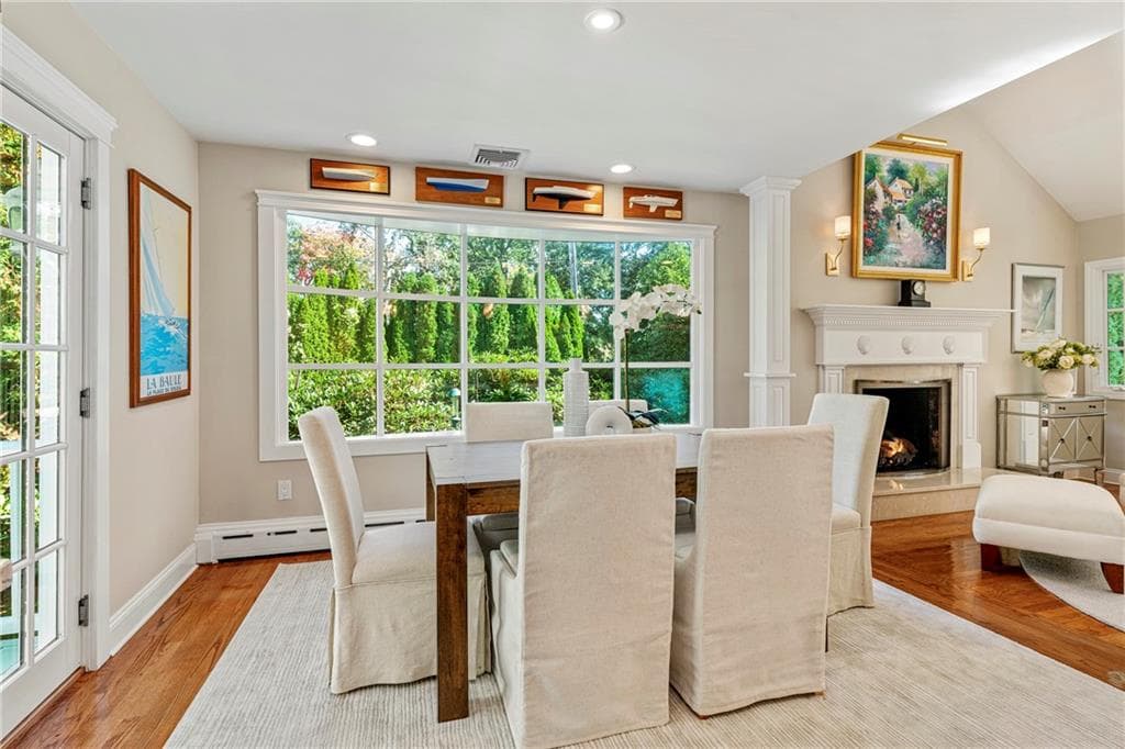 Single Family Residence at 80 Ayrault Street, Newport, photo 20 of 50