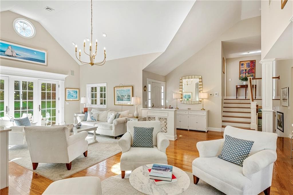 Single Family Residence at 80 Ayrault Street, Newport, photo 10 of 50
