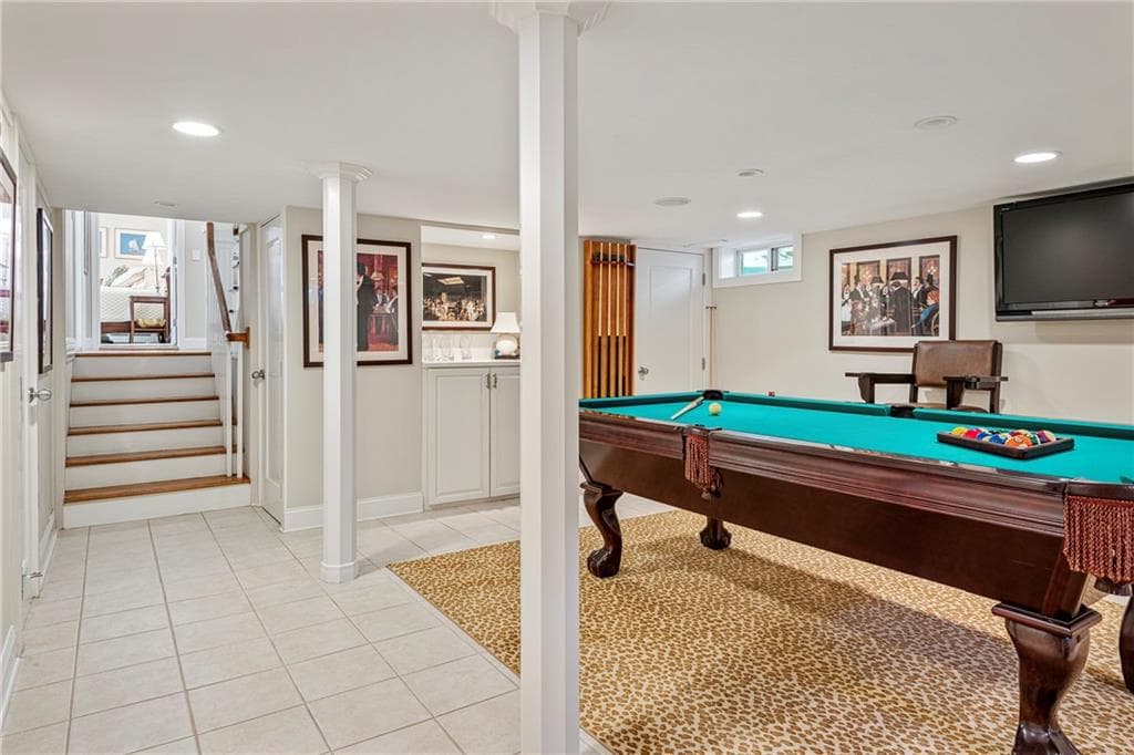 Single Family Residence at 80 Ayrault Street, Newport, photo 40 of 50