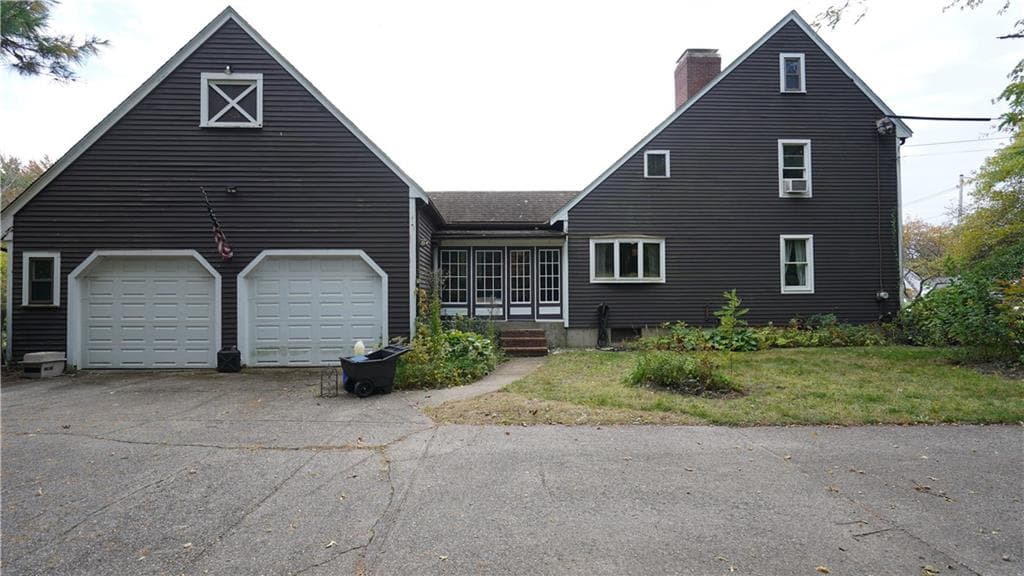 Single Family Residence at 195 Mount Hope Street, North Attleboro, photo 5 of 42