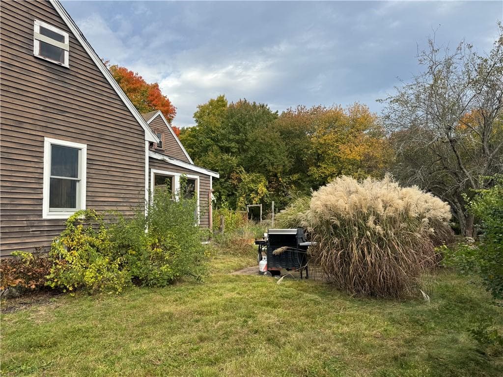 Single Family Residence at 195 Mount Hope Street, North Attleboro, photo 39 of 42