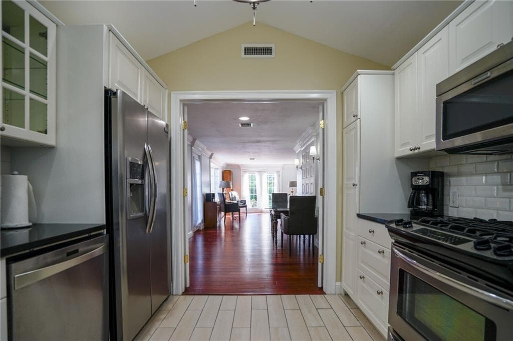Single Family Residence at 6 Tryon Avenue, East Providence, photo 18 of 35