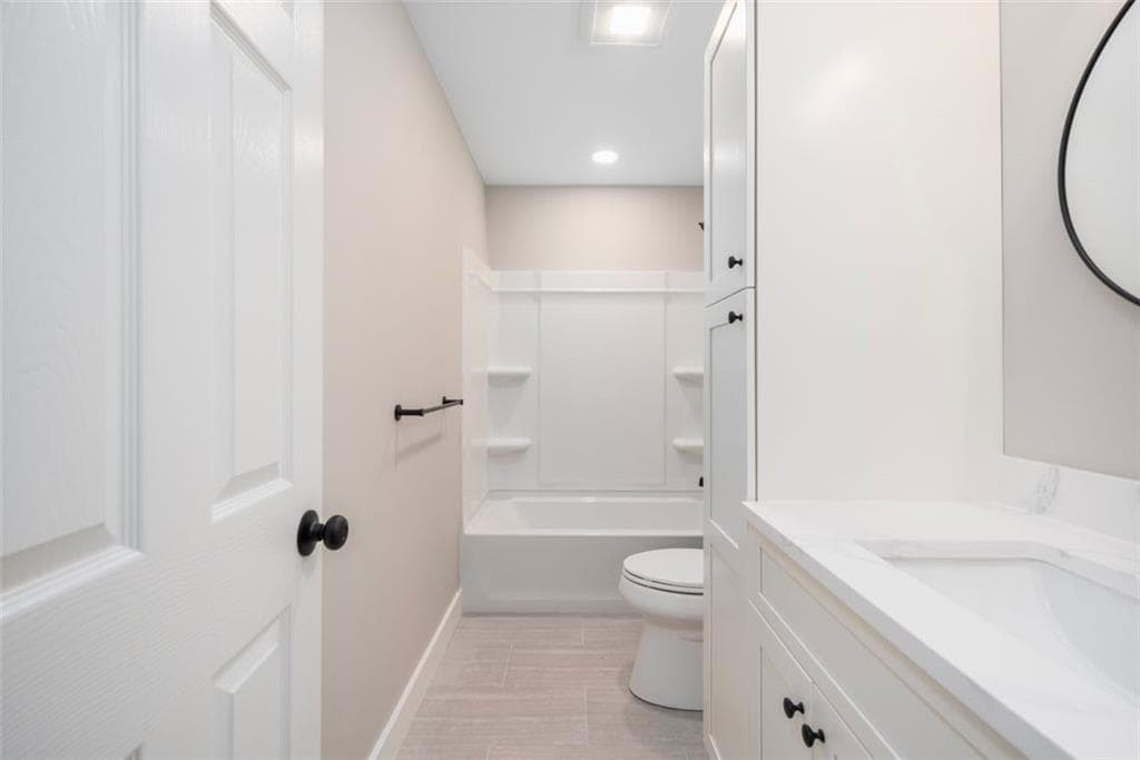 Single Family Residence at 8 North Shore Street, Warwick, photo 22 of 44